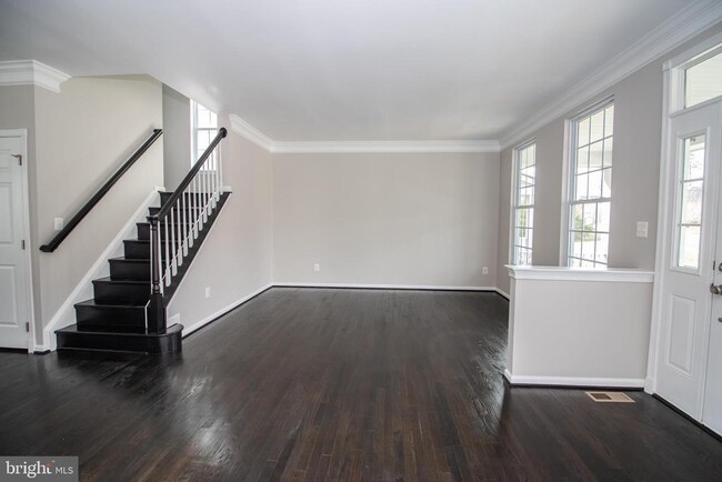 Building Photo - 25257 Doolittle Ln