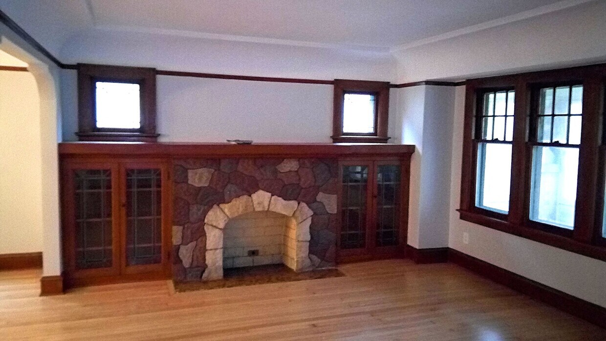 Foto principal - 4512 North Woodburn Street, Unit Lower
