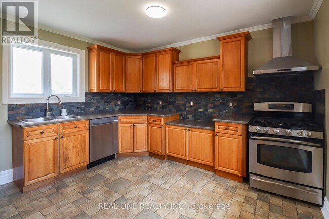 Building Photo - 130 Mayfield Dr