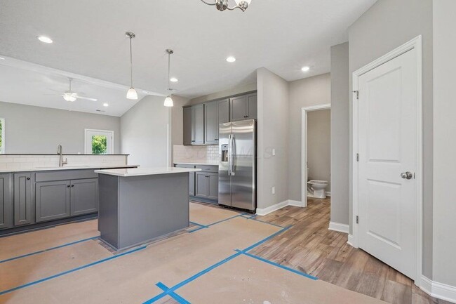 Foto del edificio - 7074 Unitas Lp