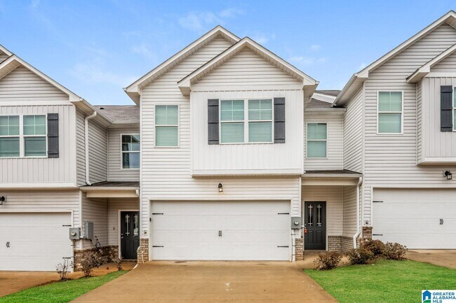 Foto del edificio - 136 The Heights Dr