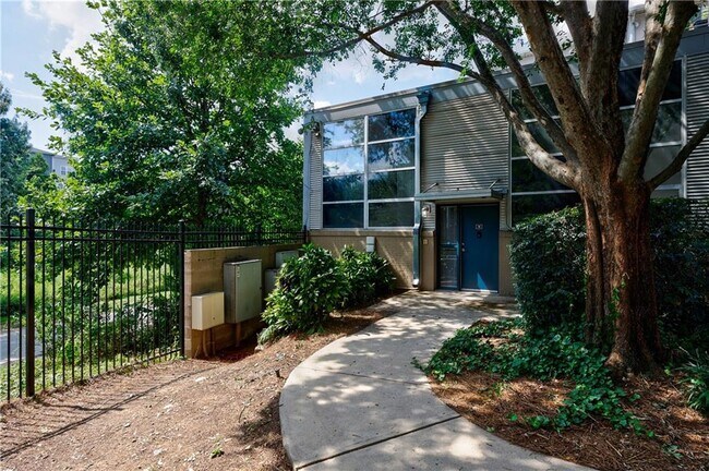 Building Photo - 400 Village Pkwy