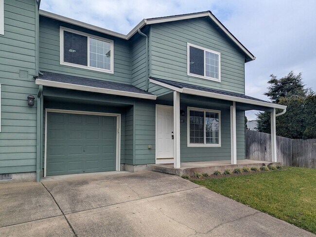 Foto del edificio - 1497 Golden Ln N