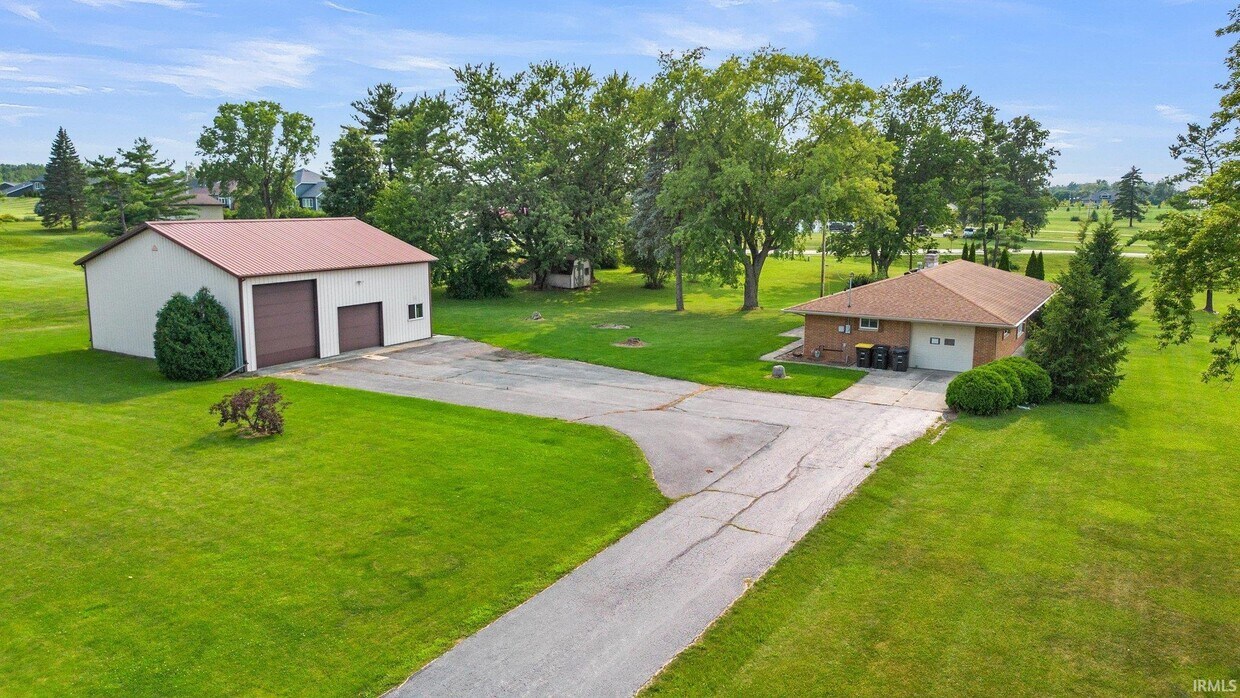 Primary Photo - 1114 E Goldspur Dr