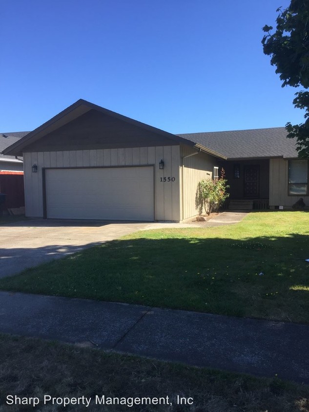 Primary Photo - 3 br, 2 bath House - 1550 32nd Ave