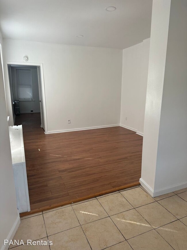 Building Photo - 2 br, 1 bath House - 842 N 9th Street