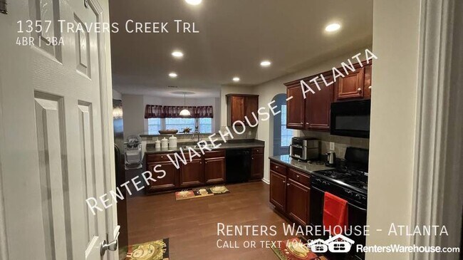 Foto del edificio - Spacious 4 Bedroom Brick Front home in Con...