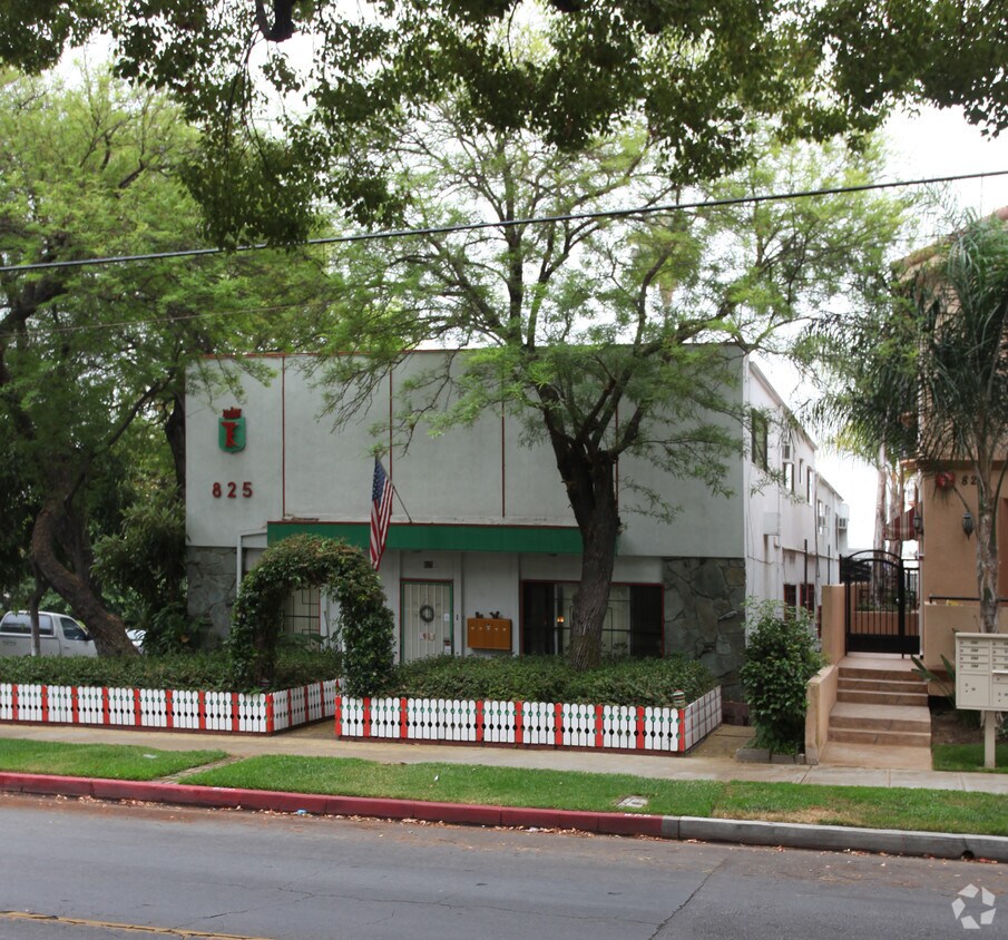 Foto del edificio - 825 S 6th St