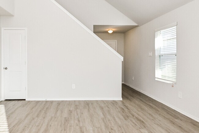 Building Photo - 4819 Sessile Trl