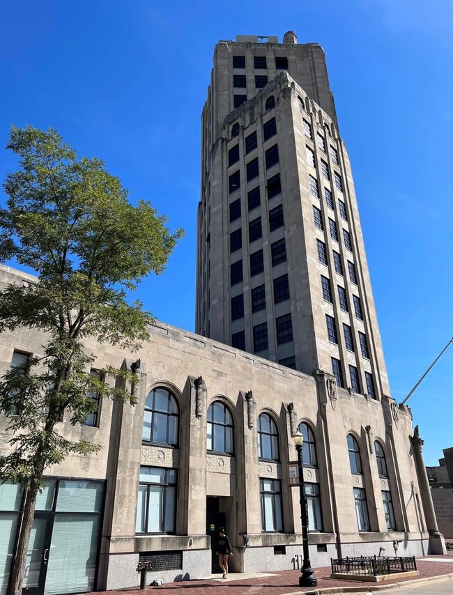 Building Photo - Elgin Tower Lofts