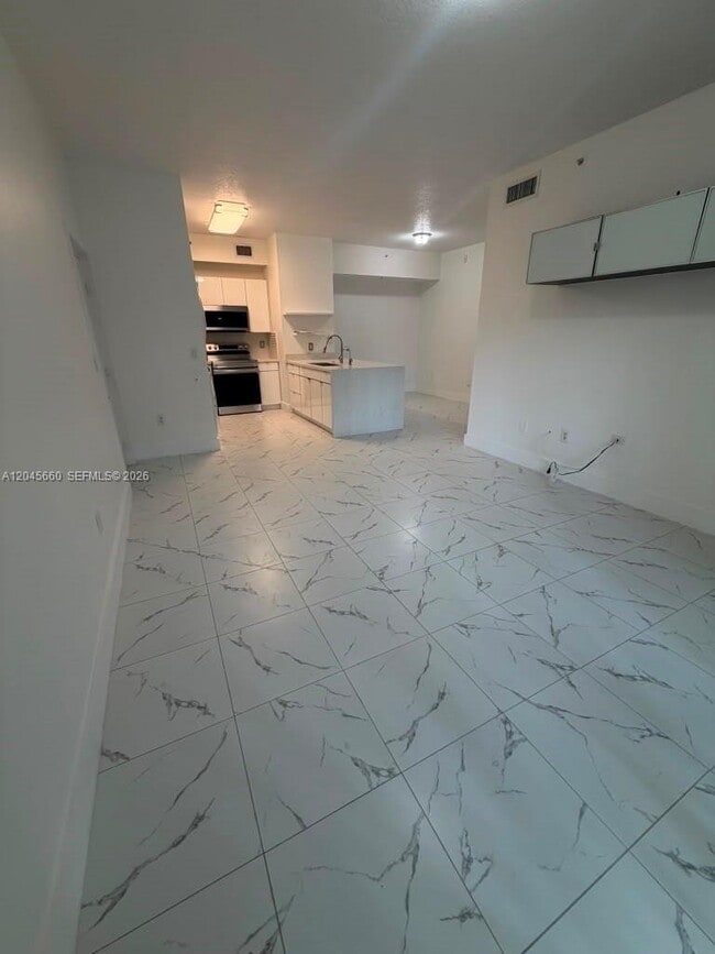 Foto del edificio - 7220 NW 114th Ave