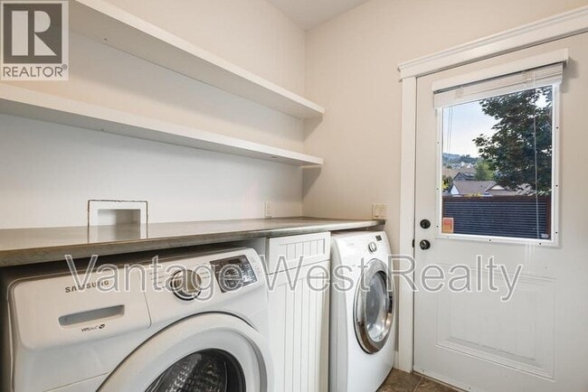 Building Photo - 5308 Upper Mission Dr