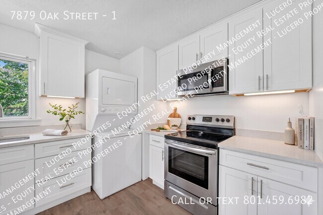 Foto del edificio - 7879 Oak St