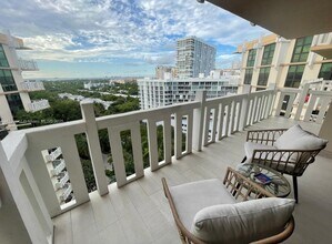 Building Photo - 1111 Crandon Blvd