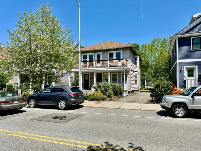 Building Photo - 319 Concord Ave