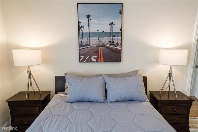 Foto del edificio - 3 br, 2 bath House - 8924 Olin St