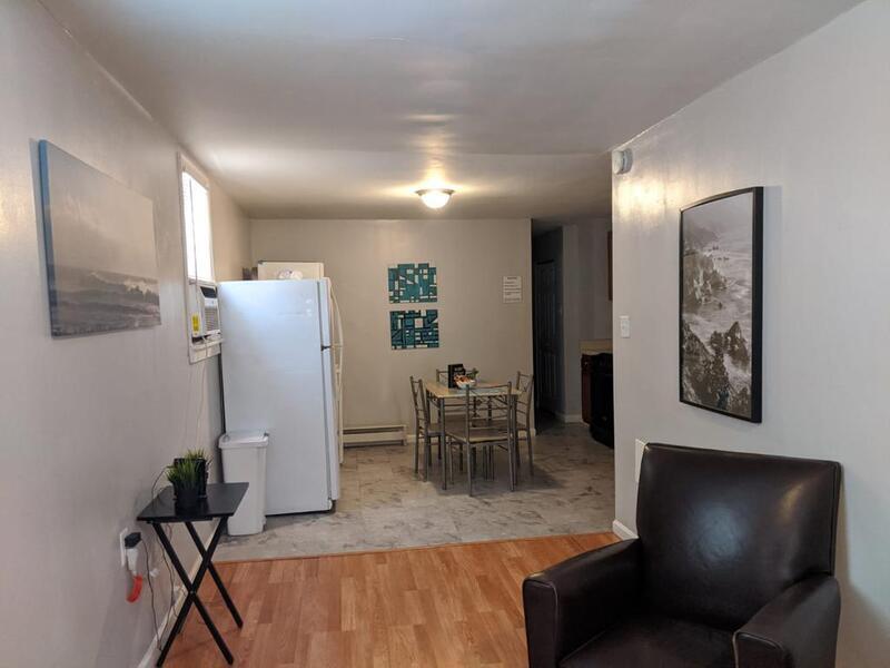 Foto principal - 208 Lloyd St