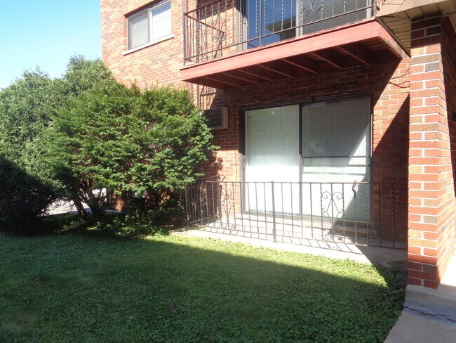 Foto del edificio - 6338 W 99th Pl