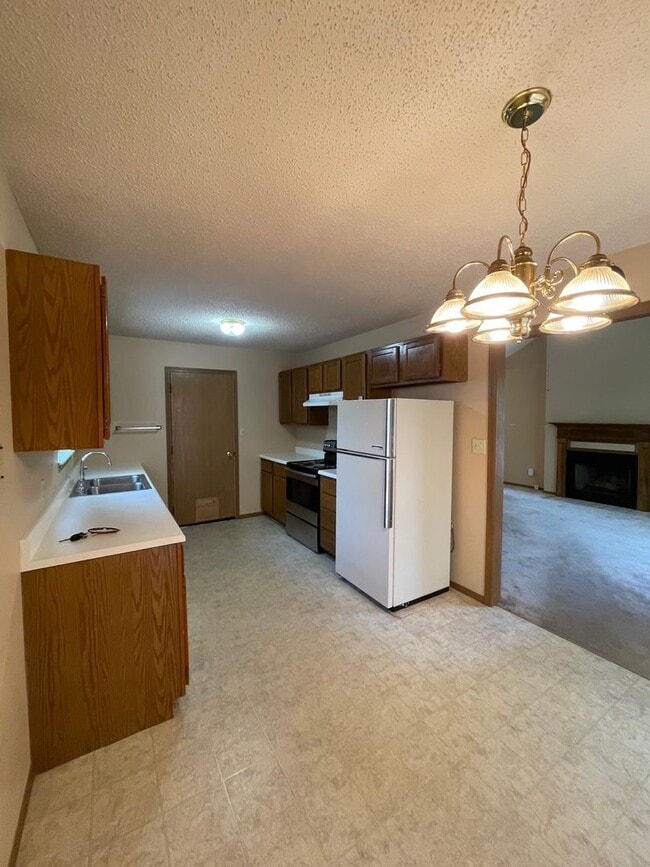 Building Photo - Coming Soon! Jeffries, Carver & Kickapoo S...