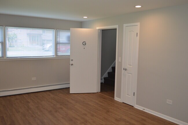 Front Entrance - 2423 N 75th Ct