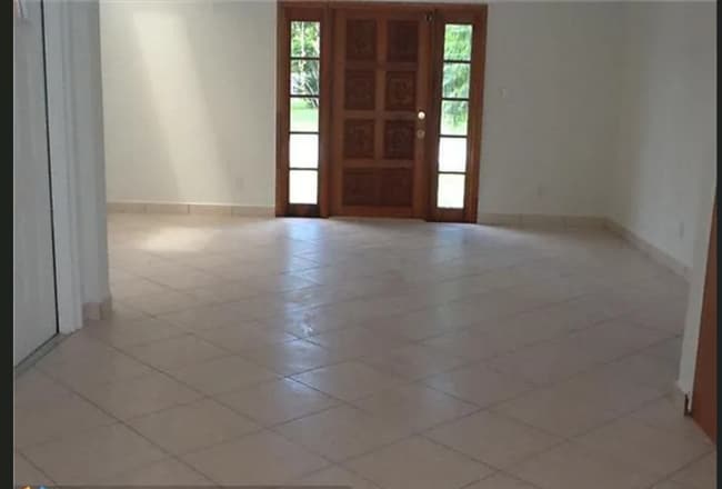Foto del edificio - 7805 NW 66th Ter