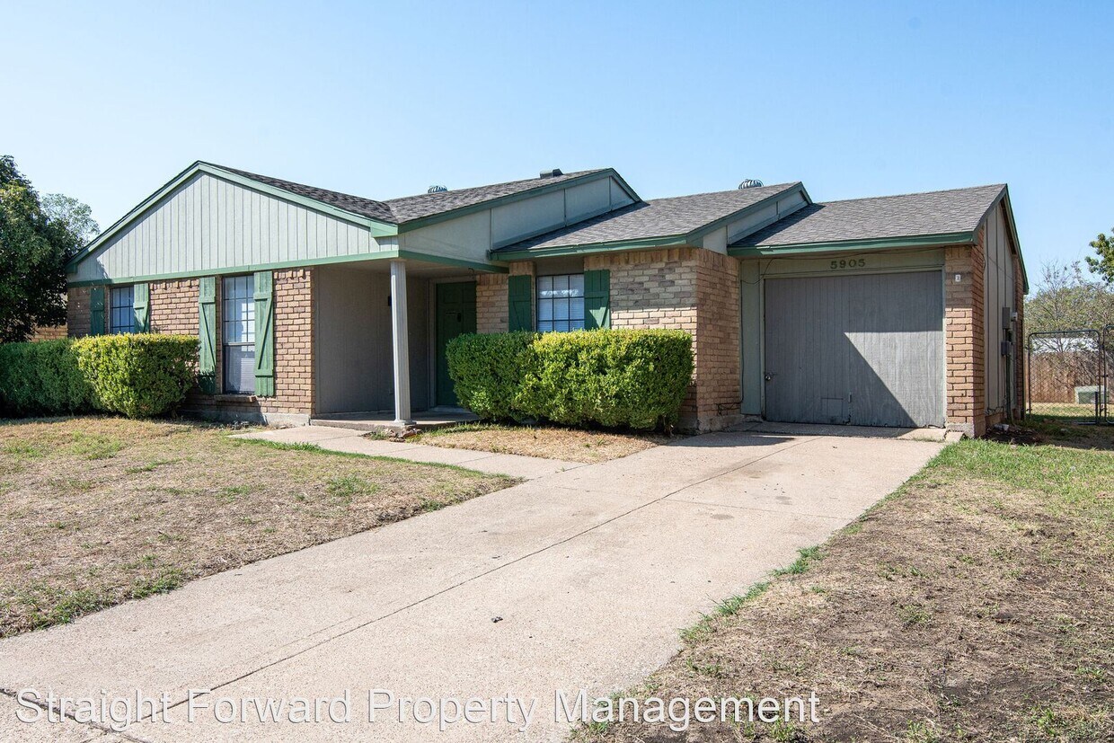 Primary Photo - 3 br, 1 bath House - 5905 Deerfoot Trl