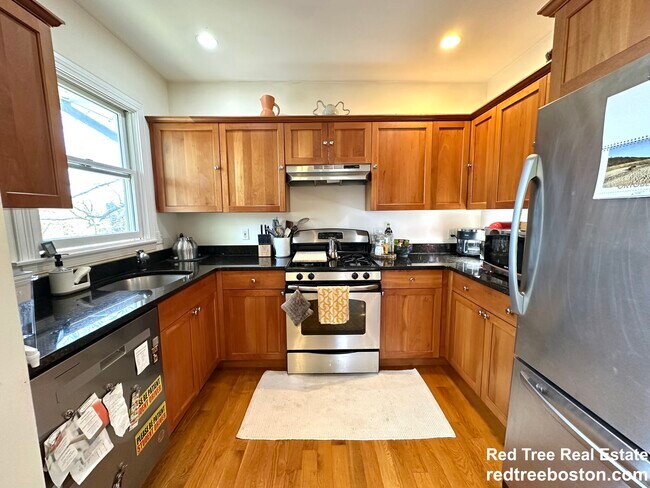 Building Photo - 14 Selkirk Rd