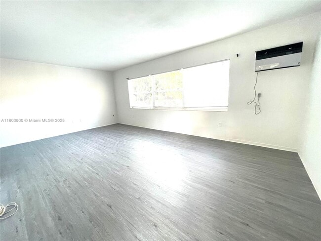 Foto del edificio - 1250 S Alhambra Cir