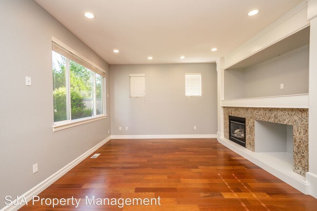 Building Photo - 5 br, 3 bath House - 2205 238th Place NE