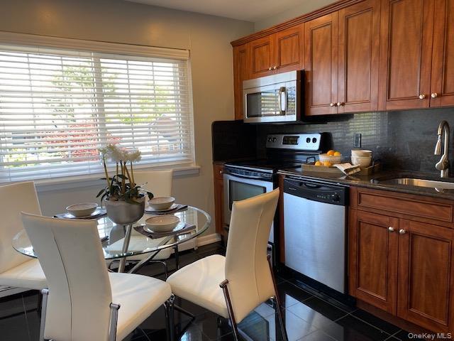 Foto del edificio - 73 Claire Ct