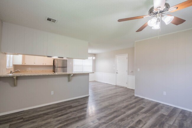 Foto del edificio - 3 Bed | 1 Bath in West Tulsa!