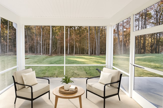 Building Photo - 1024 Red Roses Ave