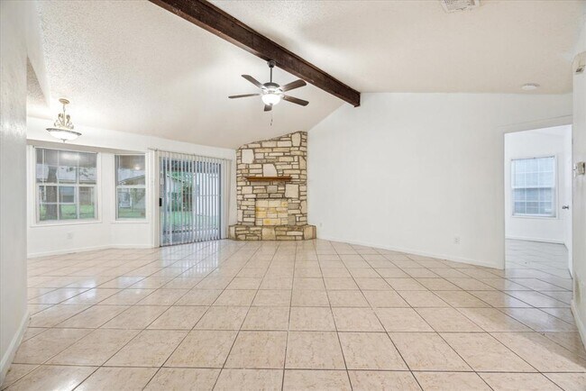 Foto del edificio - 5108 Lambs Ln