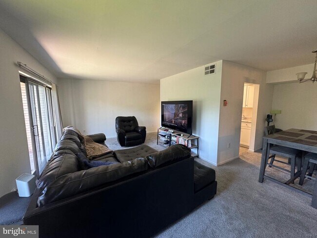 Foto del edificio - 6932 Hanover Pkwy