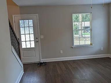 Foto del edificio - 1660 Meadowlark Ln
