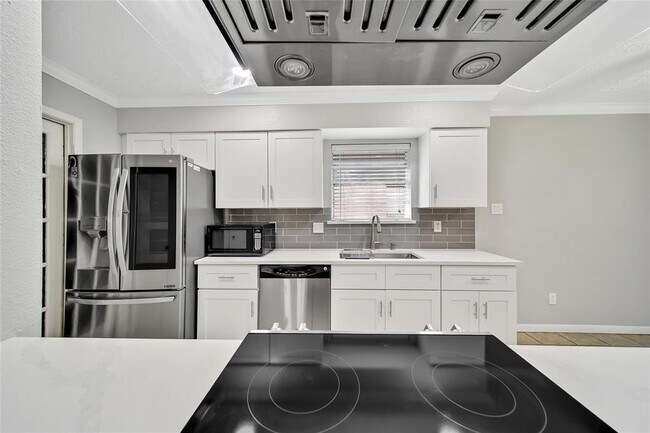 Building Photo - 4519 Towergate Dr
