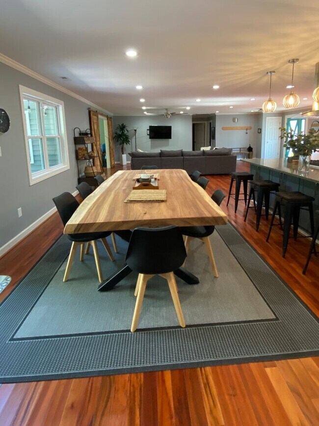 Foto del edificio - Gated Fairfield Harbour Home + Utilities + Wi-Fi Included