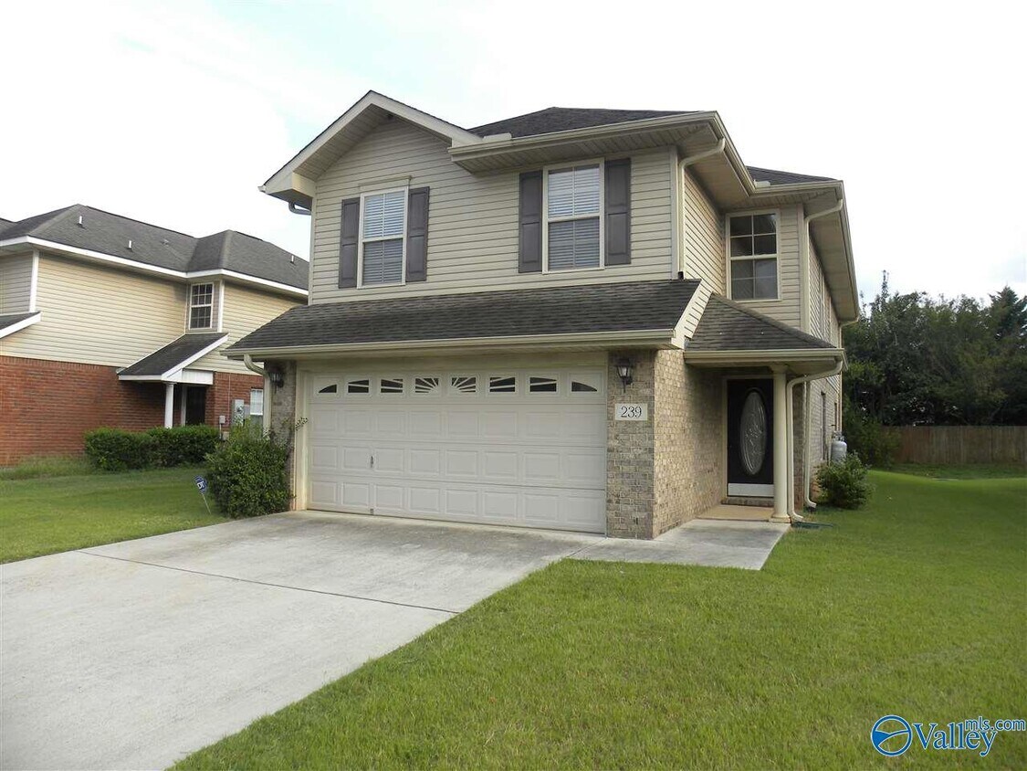 Foto principal - 239 Shadow Ct SW