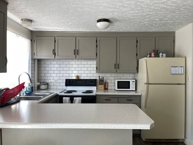 Foto del edificio - 4035 Brinker Ave