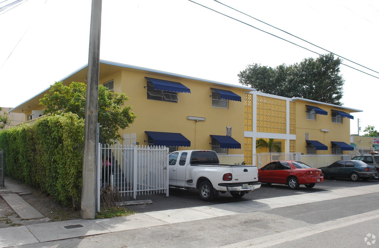 Building Photo - 2097 NW 22nd Ct