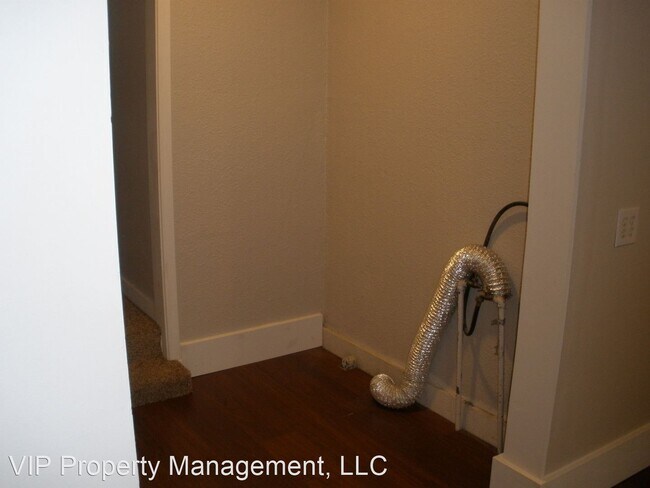 Building Photo - 3 br, 1 bath House - 622 Upper 3rd