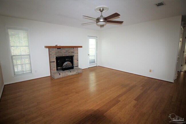 Building Photo - 4831 E Olive Rd