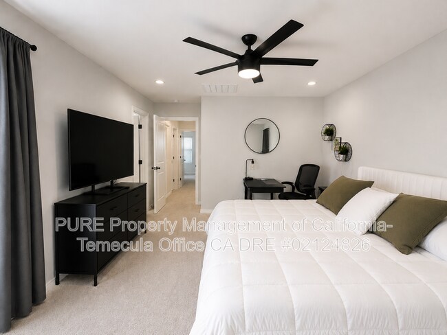 Foto del edificio - 24128 Tuscany Ave