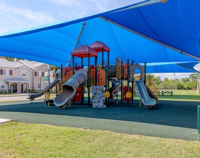 Patio de juegos - New Life Village