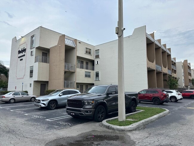 Building Photo - 10900 SW 104th St