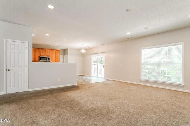 Foto del edificio - 4443 Karlbrook Ln