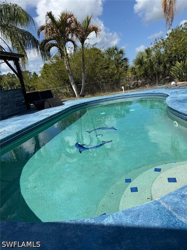 Foto del edificio - 3220 29th Ave NE