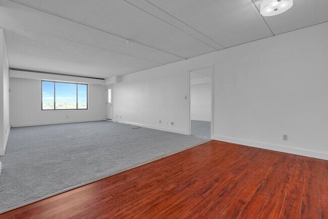 Foto del edificio - 1500 Worcester Rd