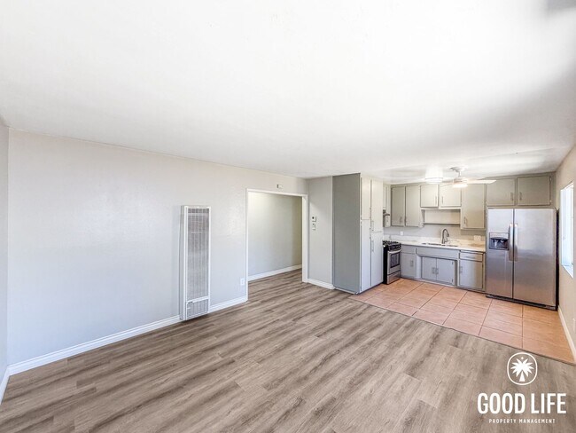 Foto del edificio - 3BD/1BA Home in Lakeside with In-Unit Laundry & Built-In Closets