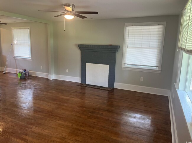 Foto del edificio - 5910 Highmarket St